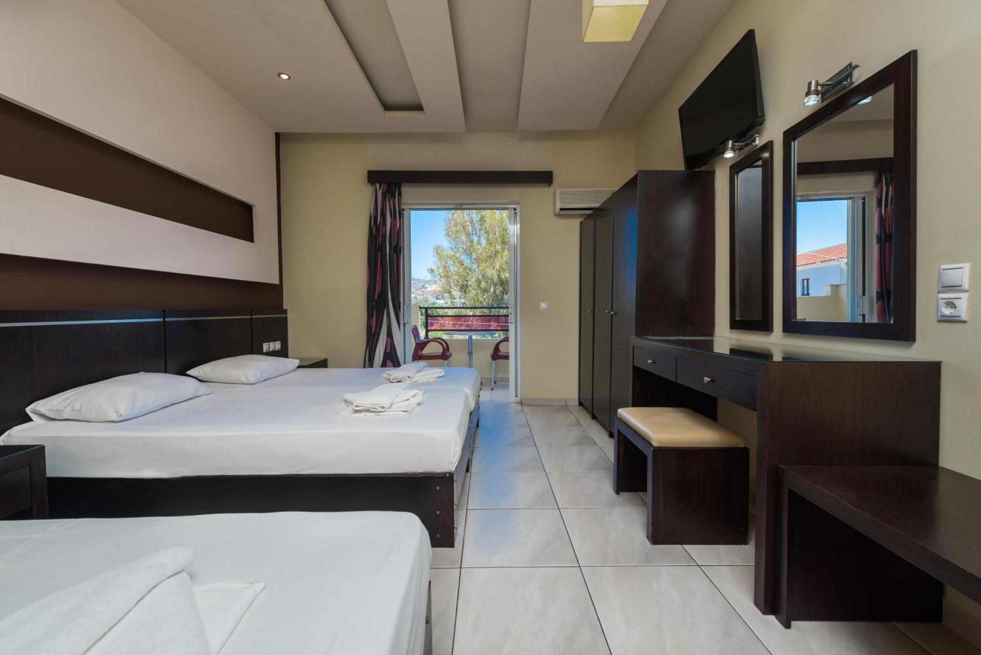 Canadian Hotel Laganas Exteriér fotografie