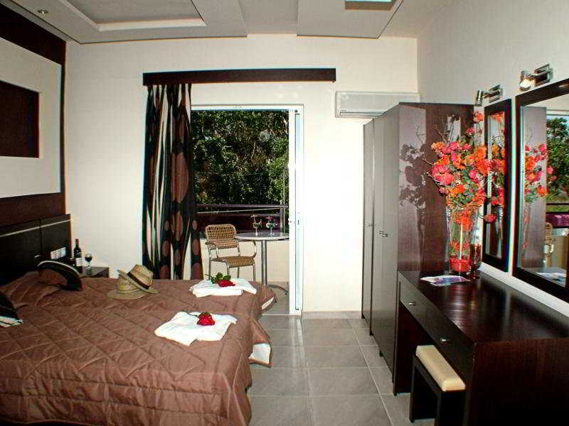 Canadian Hotel Laganas Exteriér fotografie
